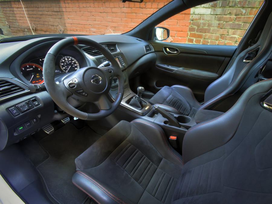  Nissan Sentra Nismo Concept 2013 года  (фото 12 из 25)